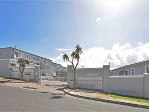 2 Bed Apartment in West Beach