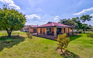 1.6 ha Farm in Bredell AH