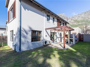 3 Bed House in Stonehurst Mountain Estate