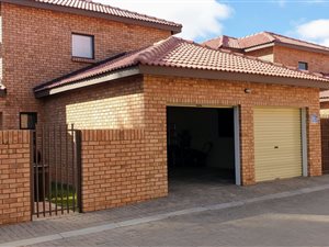 3 Bed House in Rhodesdene