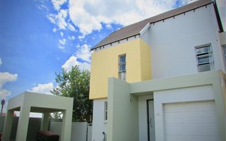 3 Bedroom Townhouse in North Riding