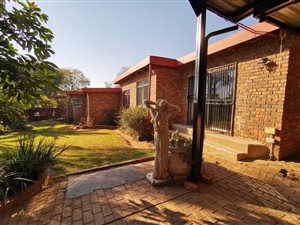 4 Bed House in Wingate Park