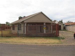 5 Bed House in The Orchards