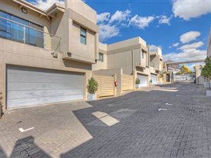 3 Bed Townhouse in Oaklands