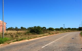1146 m² Land available in C Place