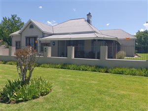 4 Bed House in Top Town