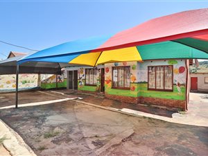 2 Bed House in Lotus Gardens