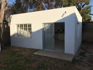 1 Bed Garden Cottage in Parkhurst