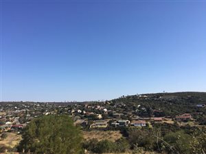 1796 m² Land available in Oatlands North