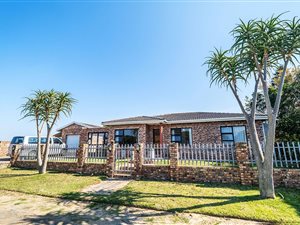3 Bed House in Riversbend