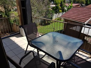 3 Bed Flat in Oos-Einde