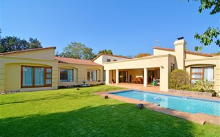 4 Bedroom House in Fourways Gardens