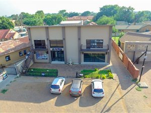 775 m² Office Space in Rustenburg Central