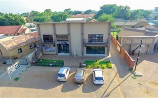 775 m² Office Space in Rustenburg Central