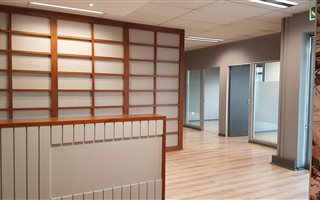 340 m² Commercial space in Illovo