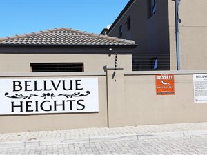 2 Bed Apartment in Groenvallei