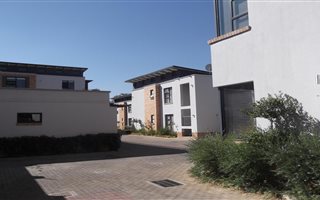 2 Bedroom Apartment in Waterkloof