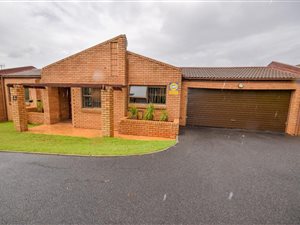 3 Bed Townhouse in Everglen