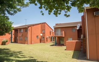 2 Bedroom Apartment in Arboretum