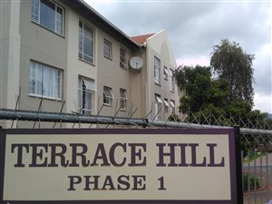 3 Bed Apartment in Weltevreden Park