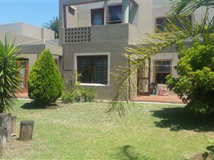 3 Bedroom Townhouse in Raceview