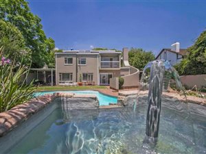 4 Bed House in Orchards