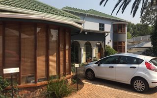 211 m² Commercial space in Saxonwold