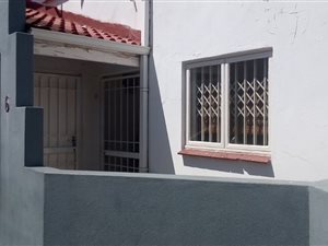 3 Bed Duplex in Pinetown Central