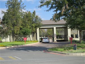 2 Bedroom Apartment in Cedar Hills Private Estate
