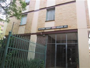 2 Bed Apartment in Arcadia