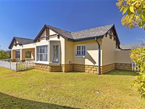 3 Bed House in Waterfall Valley Retirement Estate