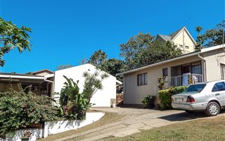 3 Bedroom House in Clare Estate