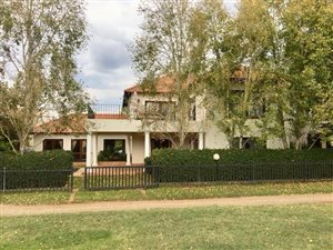 4 Bedroom House in Silver Lakes
