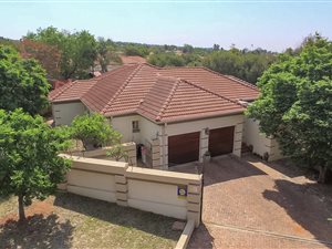 4 Bed House in Moreleta Park