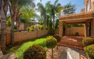 3 Bedroom Townhouse in Honeydew Ridge