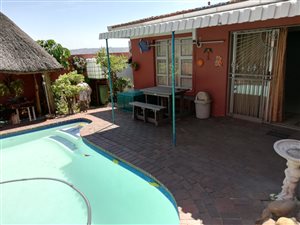 1 Bedroom Garden Cottage in Bluff