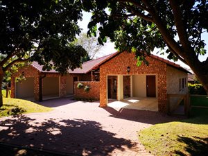 3 Bed House in White River Country Estate