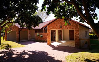 3 Bedroom House in White River Country Estate