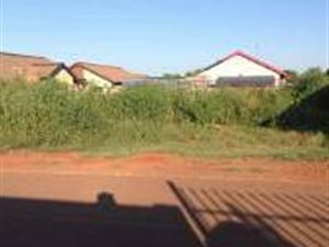 400 m² Land available in The Orchards