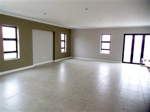 3 Bed House in Country Club