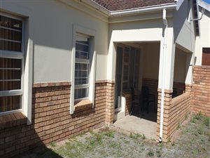 2 Bed Cluster in Beacon Bay