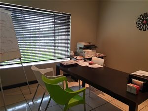 180 m² Commercial space in Rynfield