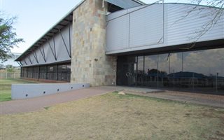 2400 m² Industrial space in Rosslyn