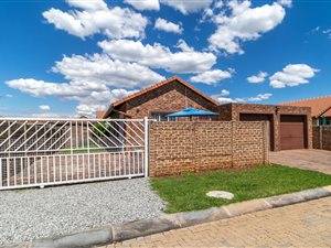 2 Bed Simplex in Pomona