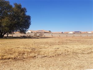 897 m² Land available in Silverwoods Country Estate