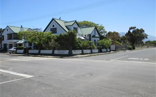 5 Bedroom House in Strand North