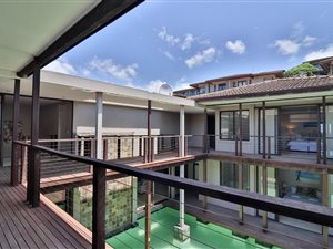 4 Bed Apartment in Blythedale Beach