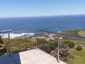 3 Bed House in Pezula Golf Estate