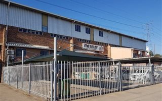 449 m² Commercial space in Mountain Ridge