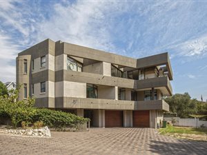 5 Bedroom House in Myburgh Park